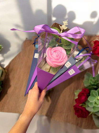 Einzelne Seifenblumensträusse in Rosaform– Kleine Geschenke mit grosser Wirkung