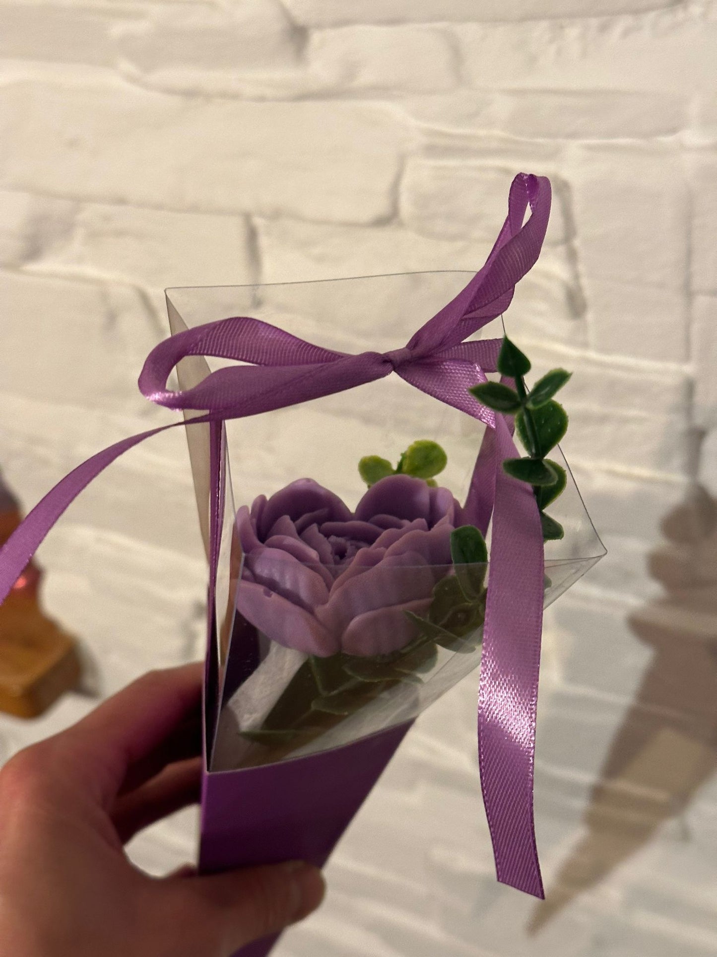 Einzelne Seifenblumensträusse in Herzform– Kleine Geschenke mit grosser Wirkung