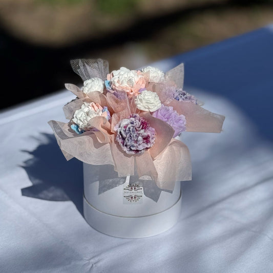 Seifenblumenstrauss „Sanfte Blütenpracht“ in edler Geschenkbox